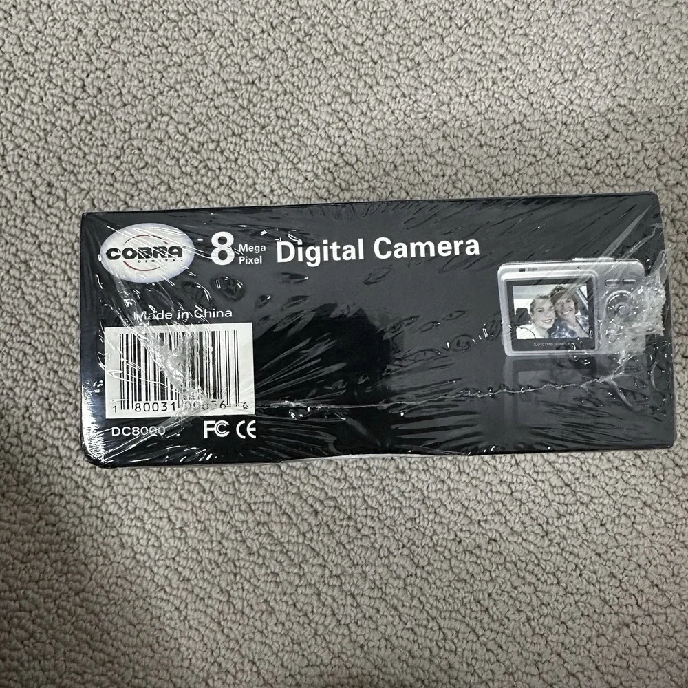 Cobra Digital DC8000 8MP Digital Camera Silver Vintage Y2K Digicam New Sealed